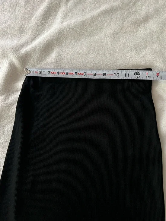 Ralph Lauren Black Ribbed Midi Skirt with Fringe Hem - Picture 9 of 11